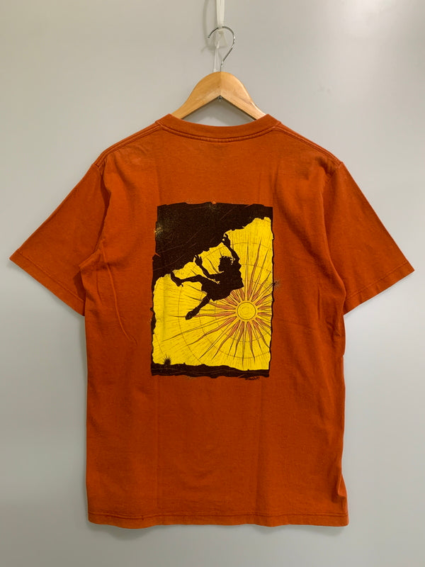 【中古品】【メンズ】 PRANA プラーナ GRAPHIC SS TEE 半袖Tシャツ ショートスリーブ 146-260718-AS-20-min サイズ：M カラー：オレンジブラウン 万代Net店