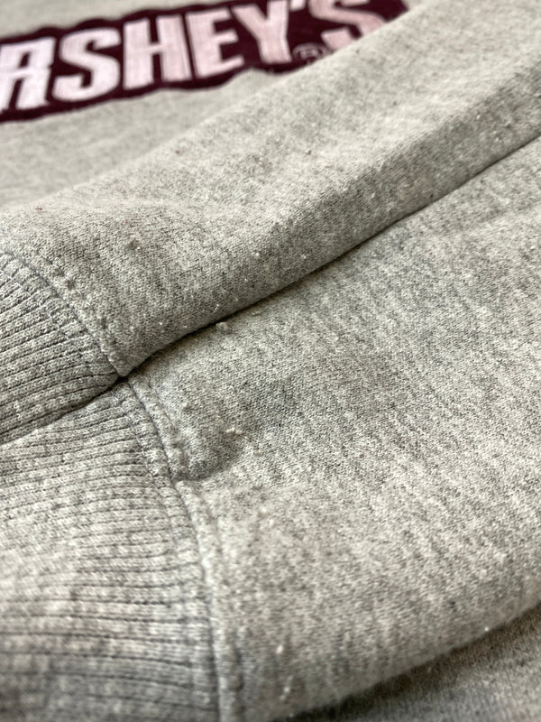 【中古品】【メンズ】 GILDAN ギルダン HERSHEY'S L/S SWEAT SHIRT ロングスリーブ スウェットシャツ トレーナー トップス 146-260715-yn-07-min サイズ：S カラー：グレー 万代Net店