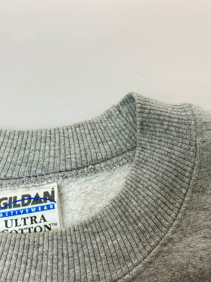 【中古品】【メンズ】 GILDAN ギルダン HERSHEY'S L/S SWEAT SHIRT ロングスリーブ スウェットシャツ トレーナー トップス 146-260715-yn-07-min サイズ：S カラー：グレー 万代Net店