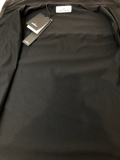 【中古品】【メンズ】 STONE ISLAND ストーンアイランド LOGO PATCH ZIP-UP JACKET L1S151200036S0375 ロゴ パッチ ジップアップ ジャケット メンズ ライト アウター 141-260324-em-18-min サイズ：XL カラー：ブラック 万代Net店