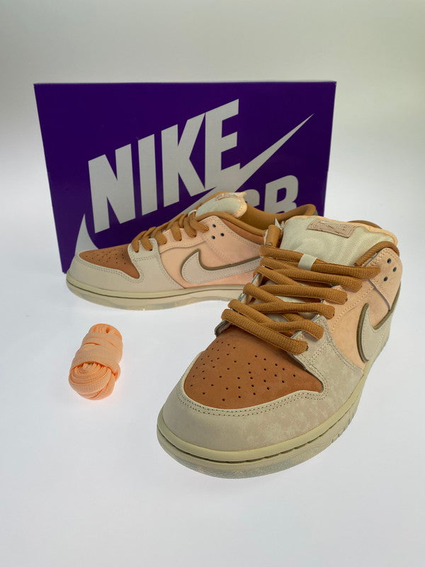 【未使用品】【メンズ】 NIKE ナイキ SB DUNK LOW PRO PRM CRIMSON TINT AND AMBER BROWN TROCADERO GARDENS SB ダンク ロー プロ プレミアム スニーカー メンズ シューズ 靴 160-260325-em-27-min サイズ：28.5cm カラー：ブラウン/ピンク 万代Net店