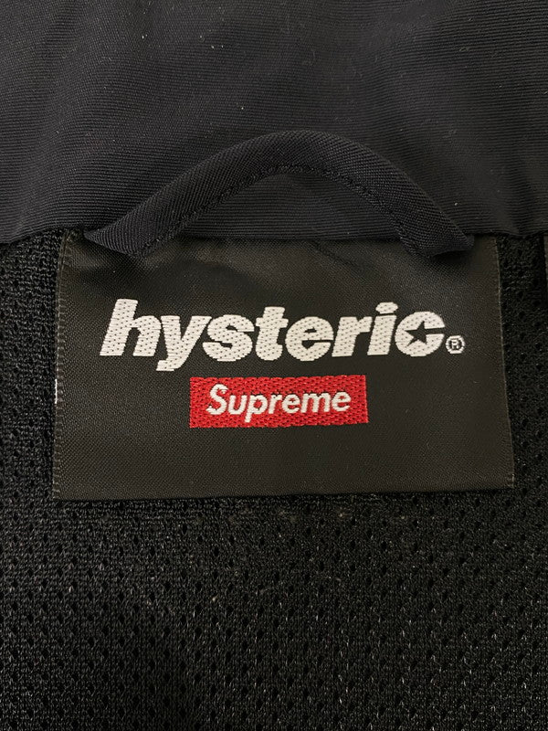 【中古品】【メンズ】 Supreme シュプリーム × HYSTERIC GLAMOUR ヒステリックグラマー TRACK JACKET トラックジャケット アウター 149-260327-SH-18-min サイズ：XXL カラー：ブラック 万代Net店