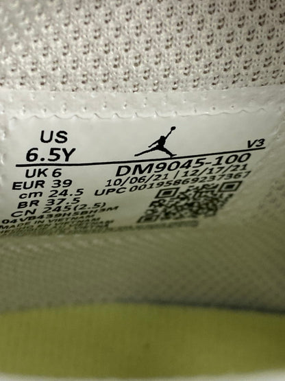 【中古品】【レディース】 NIKE ナイキ DM9045-100 GS AIR JORDAN 6 靴 シューズ スニーカー 166-260329-AS-11-min サイズ：24.5cm カラー：WHITE/DUTCH BLUE-CITRON TINT 万代Net店