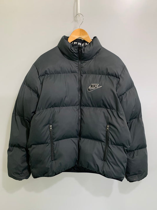 【中古品】【メンズ】 Supreme シュプリーム × NIKE ナイキ 別注 コラボ 21SS REVERSIBLE PUFFY JACKET DB0494-010 リバーシブルパフィージャケット アウター 149-260330-SH-16-min サイズ：M カラー：ブラック 万代Net店