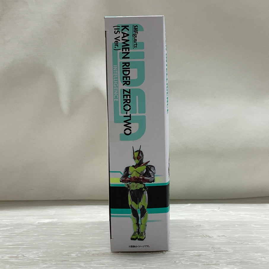 【中古品】 S.H.F 仮面ライダーゼロツー (イズver.) フィギュアーツ バンダイナムコ 魂ウェブ商店 セロワン フィギュア 042-260924-em-08-min 万代Net店