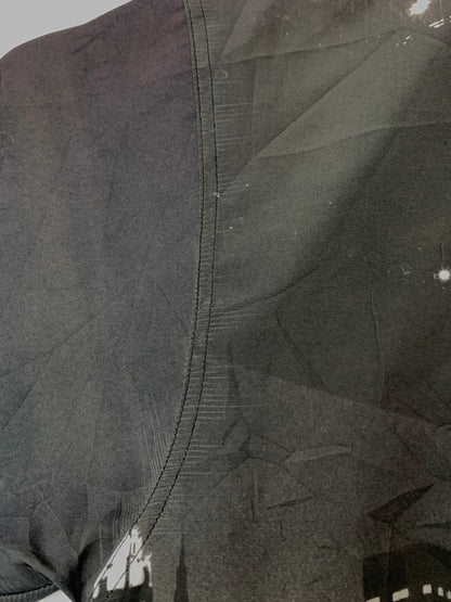 【現状渡し品】【メンズ】 SPX エスピーエックス ×TROOP トゥループ FULL GRAPHIC JACKET フル グラフィックジャケット アウター 146-260402-KS-03-min サイズ：L カラー：ブラック系 万代Net店