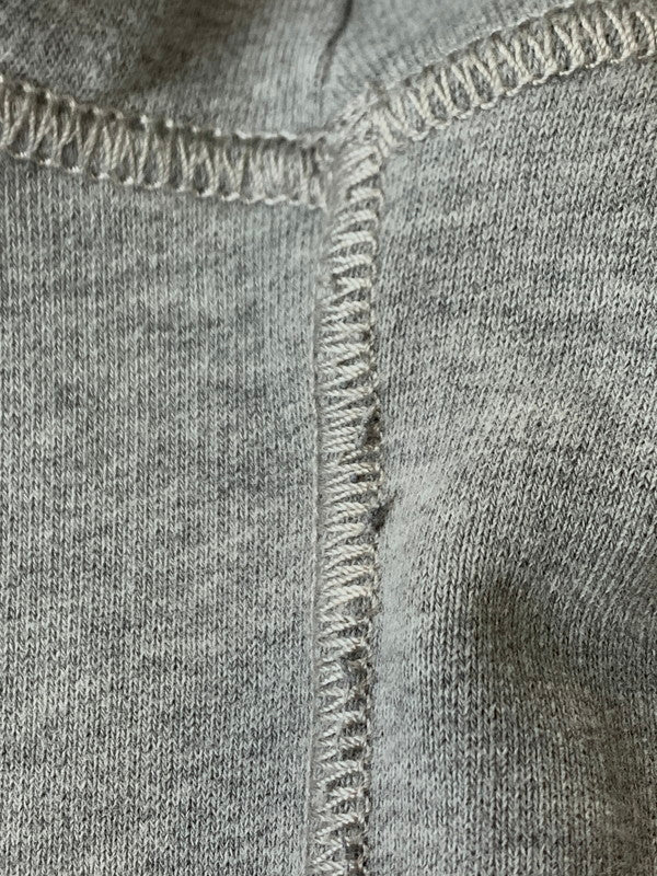 【現状渡し品】【メンズ】 STONE ISLAND ストーンアイランド 731564120 BRUSHED COTTON HOODIE ブラッシュドコットンフーディー 141-260402-zi-02-min サイズ：L カラー：グレー 万代Net店