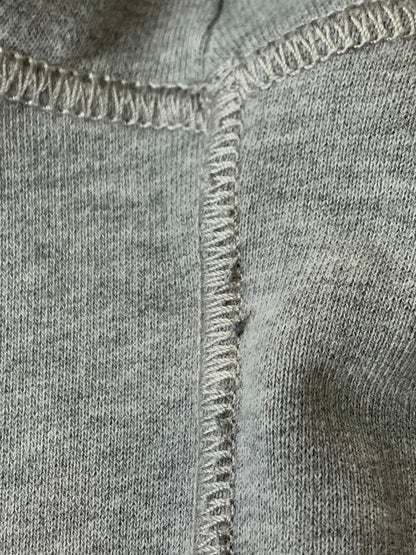 【現状渡し品】【メンズ】 STONE ISLAND ストーンアイランド 731564120 BRUSHED COTTON HOODIE ブラッシュドコットンフーディー 141-260402-zi-02-min サイズ：L カラー：グレー 万代Net店
