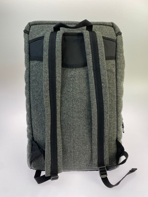【中古品】【メンズ/レディース】 MONCLER モンクレール ZAINO WOOL BACKPACK ザイノ ウール バックパック RN116347 カバン 188-260410-jt-08-min カラー：グレー 万代Net店