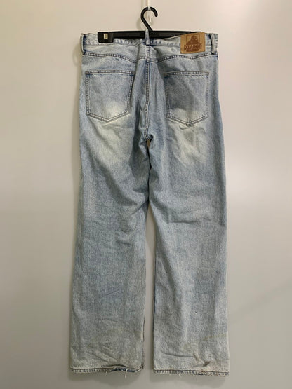 【中古品】【メンズ】 XLARGE エクストララージ 101253031015 OLD ENGLISH DENIM PANTS デニムパンツ ボトムス 153-260416-AS-19-min サイズ：36 カラー：ライトインディゴ 万代Net店