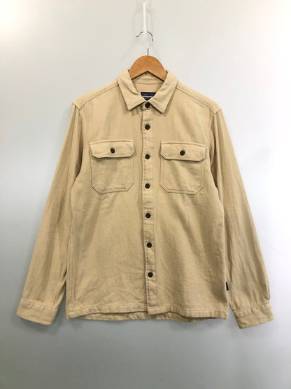 【中古品】【メンズ】 patagonia パタゴニア 19年製 LONG-SLEEVED NATURAL DYE FJORD FL 53510 2019年 パタゴニア メンズ ロングスリーブ ナチュラル ダイ フィヨルド 144-260416-KS-33-min サイズ：S カラー：ベージュ 万代Net店
