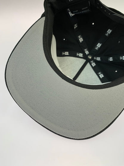 【中古品】【メンズ/レディース】 NEW ERA ニューエラ × INDEPENDENT インディペンデント SNAPBACK CAP スナップバック キャップ 帽子 185-260424-em-16-min カラー：ブラック 万代Net店