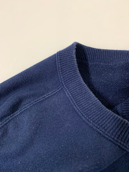 【中古品】【メンズ】 UNIFORM EXPERIMENT ユニフォームエクスペリメント FRAGMENT DESIGN SWEAT SHIRT UE-230002 23SS フラグメントデザイン スウェットシャツ 長袖 トレーナー メンズ トップス 142-260424-em-25-min カラー：ネイビー 万代Net店