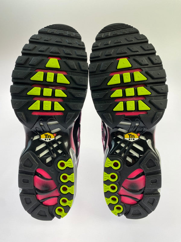 【中古美品】【メンズ】 NIKE ナイキ AIR MAX PLUS MERCURIAL XXV FJ4883-001 エアマックス プラス マーキュリアル 25 靴 シューズ スニーカー SNEAKER 160-260422-KS-05-min サイズ：28.5cm US10.5 カラー：ブラック/ピンク 万代Net店