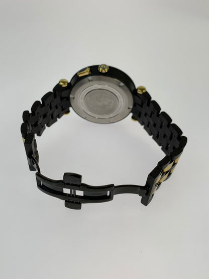 【中古品】【メンズ/レディース】 VERSACE V-RACE DUALTIME QUARTZ WATCH VEBV00619 ブイレース デュアルタイム クォーツ ウォッチ 腕時計 197-260424-em-10-min カラー：ブラック/ゴールド 万代Net店