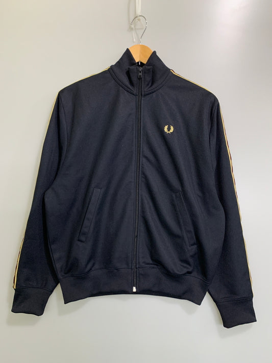 【中古品】【メンズ】 FRED PERRY フレッドペリー TAPED TRACK JACKET J9100 テープド トラックジャケット ジップアップ 月桂樹 メンズ アウター 141-260505-em-39-min サイズ：UK10 カラー：ブラック 万代Net店