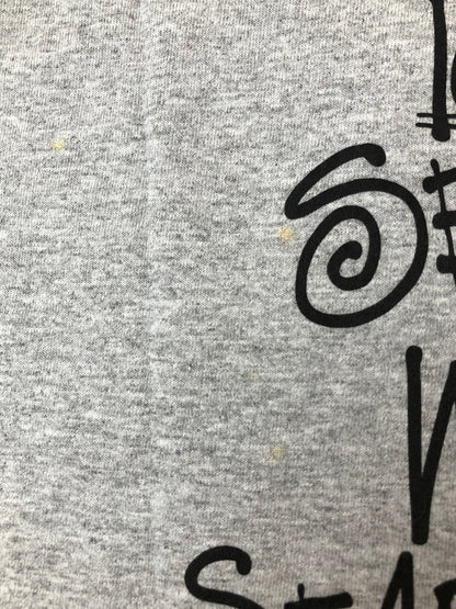 【中古品】【メンズ】 STUSSY ステューシー ×GALLERY ギャラリー 1950 PRINT TEE Tシャツ トップス 142-260426-zi-11-min サイズ：S カラー：グレー 万代Net店