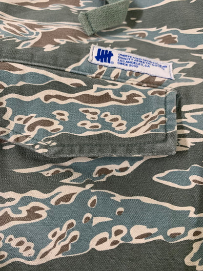【中古品】【メンズ】 UNDEFEATED アンディフィーテッド CARGO PANTS カーゴパンツ メンズ ボトムス 153-260424-em-31-min サイズ：W30 カラー：グリーン系 万代Net店