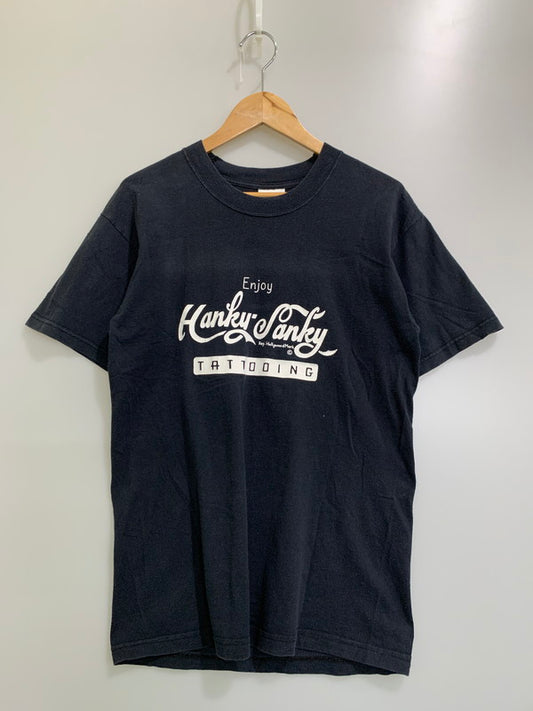 【中古品】【メンズ】 HENK SCHIFFMACHER ヘンクシフマッカー 90’s ”HANKY PANKY"TEE 90年代 ハンキーパンキー Tシャツ 146-260425-SH-16-min サイズ：S カラー：ブラック 万代Net店