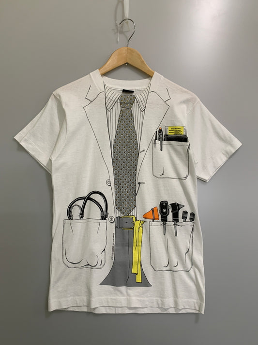 【中古品】【メンズ】 LESLIE ARWIN レズリー・アーウィン 90S DOCTOR COAT TEE 90S DOCTOR COAT TEE 90年代 ドクター・コート Tシャツ メンズ トラックトップ半袖 146-260505-em-43-min サイズ：M カラー：ホワイト 万代Net店