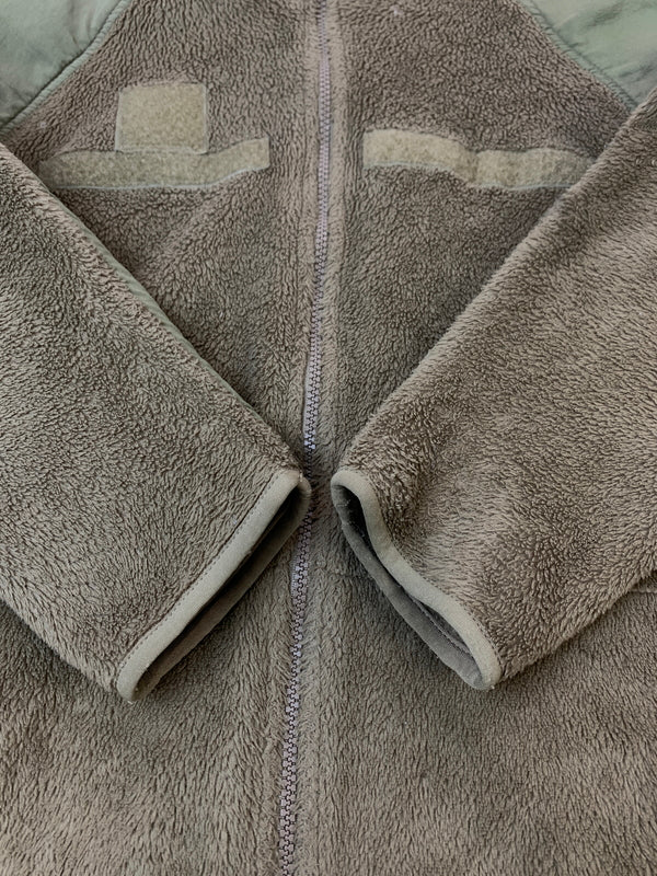 【中古品】【メンズ】 U.S.ARMY ユーエス アーミー ECWCS GEN3 LEVEL 3 FLEECE JACKET エクワックス ジェネレーション3 レベル3 フリース ジャケット メンズ アウター 146-260518-em-09-min カラー：カーキグリーン 万代Net店