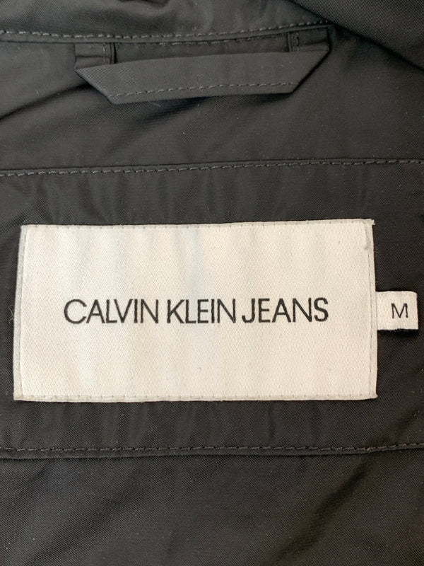 【中古品】【メンズ】 CALVIN KLEIN JEANS カルバンクライン ジーンズ ANORAK PARKA アノラック パーカー メンズ アウター 141-260518-em-10-min サイズ：M カラー：ブラック/ホワイト 万代Net店