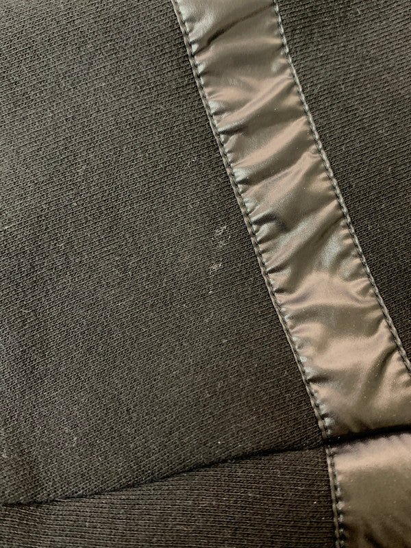 【中古品】【メンズ】 MONCLER モンクレール × FRAGMENT DESIGN フラグメントデザイン 別注 コラボ 22AW NYLON STRIPES ZIP UP H209U8G00003 ナイロン ストライプス ジップアップ パーカー トップス 141-260429-kk-20-min サイズ：M カラー：ブラック 万代Net店