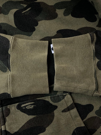 【中古品】【メンズ】 A BATHING APE アベイシングエイプ 1ST CAMO SHARK FULL ZIP HOODIE 001ZPJ701006M ファーストカモ シャーク フルジップフーディー トップス パーカー 142-260429-kk-42-min サイズ：XL カラー：グリーン 万代Net店