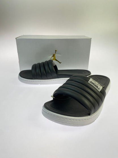 【中古美品】【レディース】 NIKE ナイキ WMNS JORDAN MODERO 2 SLIDE AR1441-001 ウィメンズ ジョーダン モデロ 2 スライド 靴 シューズ サンダル 160-260430-KS-01-min サイズ：29cm US12 カラー：ブラック 万代Net店