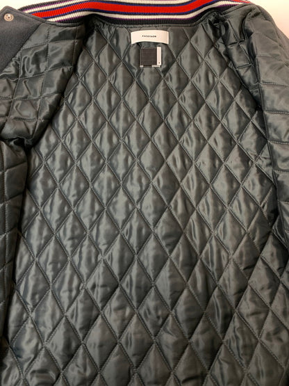 【中古美品】【メンズ】 FACETASM ファセッタズム 25AW HINDI STADIUM JACKET JOO-JK-U06 ヒンディー スタジアムジャケット アウター スタジャン 140-260429-kk-16-min サイズ：4 カラー：グレー 万代Net店