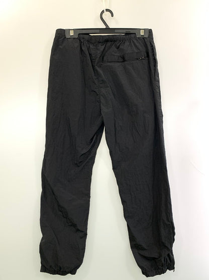【中古品】【メンズ】 STONE ISLAND ストーンアイランド NYLON METAL IN ECONYL TROUSERS L1S153100035 ナイロンメタル イン エコニール トラウザーズ ボトムス ジョガーパンツ 152-260429-kk-27-min サイズ：33 カラー：ブラック 万代Net店