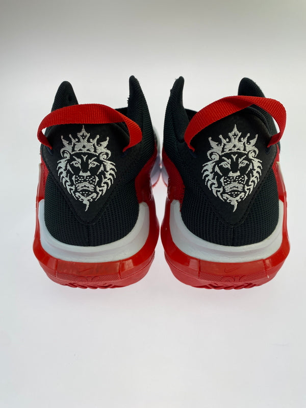 【中古品】【メンズ】 NIKE ナイキ LEBRON WITNESS 7 DM1123-005 レブロン ウィットネス7 スニーカー メンズ シューズ 靴 160-260505-em-06-min サイズ：26.5cm カラー：ブラック/ユニバーシティレッド/ホワイト 万代Net店