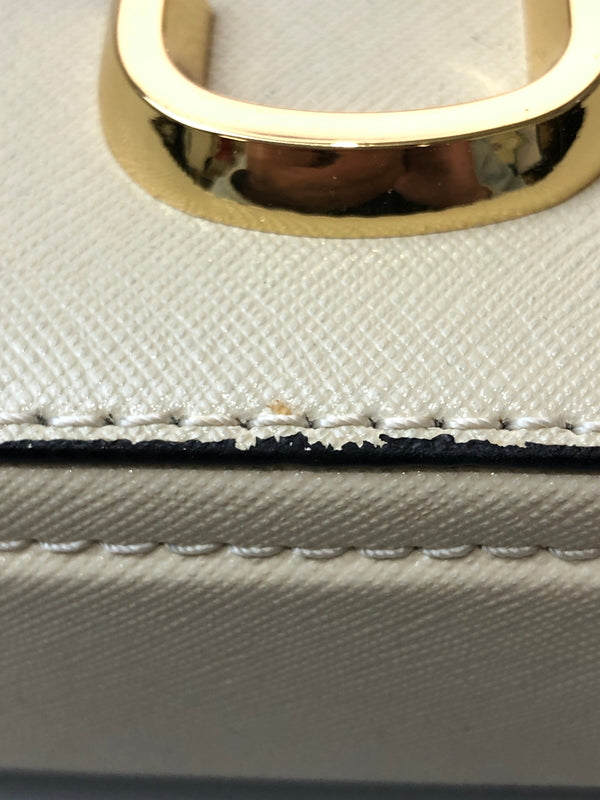 【中古品】【メンズ/レディース】 MARC JACOBS マークジェイコブス THE SNAPSHOT M0012007 ザ スナップショット ショルダーバッグ カメラバッグ 188-260519-em-10-min カラー：ベージュ/ブラック 万代Net店