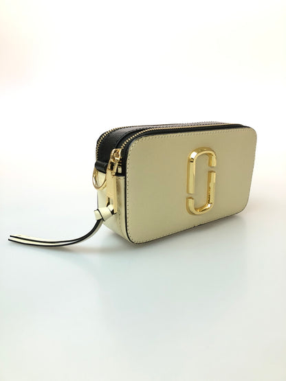 【中古品】【メンズ/レディース】 MARC JACOBS マークジェイコブス THE SNAPSHOT M0012007 ザ スナップショット ショルダーバッグ カメラバッグ 188-260519-em-10-min カラー：ベージュ/ブラック 万代Net店