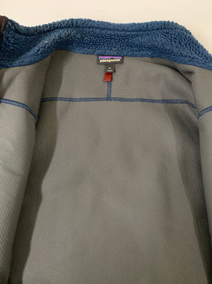 【中古品】【メンズ】 PATAGONIA パタゴニア クラシックレトロ X ベスト 23048 メンズ フリースベスト 144-260505-em-49-min サイズ：M カラー：ネイビー 万代Net店