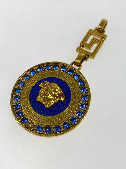 【現状渡し品】【レディース】 VERSACE ヴェルサーチェ PENDANT TOP ペンダント トップ チャーム メドゥーサ 182-260505-em-15-min カラー：ゴールド/ブルー 万代Net店