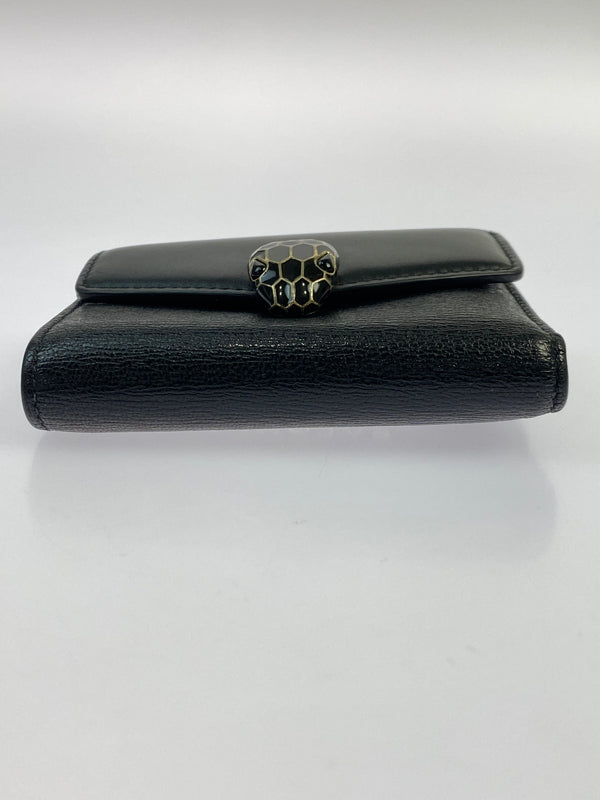 【中古品】【メンズ】 BULGARI ブルガリ SERPENTI FOREVER COMPACT WALLET セルペンティ フォーエバー コンパクト ウォレット 財布 三つ折り財布 181-260530-KS-19-min カラー：ブラック 万代Net店