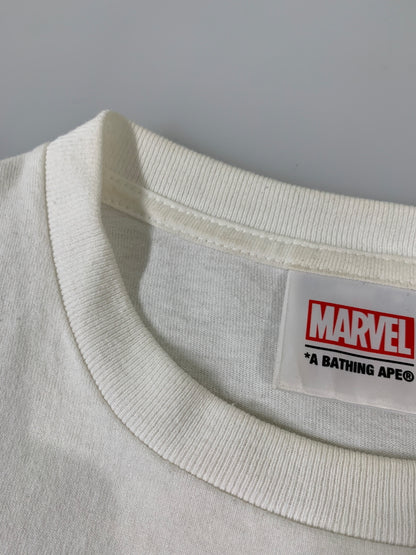 【中古品】【メンズ】 A BATHING APE アベイシングエイプ ×MARVEL CAPTAIN AMERICA PRINT TEE 半袖Tシャツ ショートスリーブ 142-260508-AS-52-min サイズ：L カラー：ホワイト 万代Net店