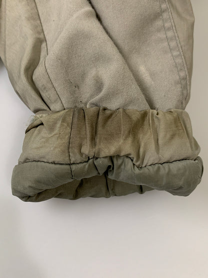 【中古品】【メンズ】 U.S.ARMY ユーエスアーミー 8415-01-545-8724 00S WILD THING社製 ECWCS LEVEL7 GEN3 JACKET アウター 146-260508-AS-64-min サイズ：M-LONG カラー：カーキ 万代Net店
