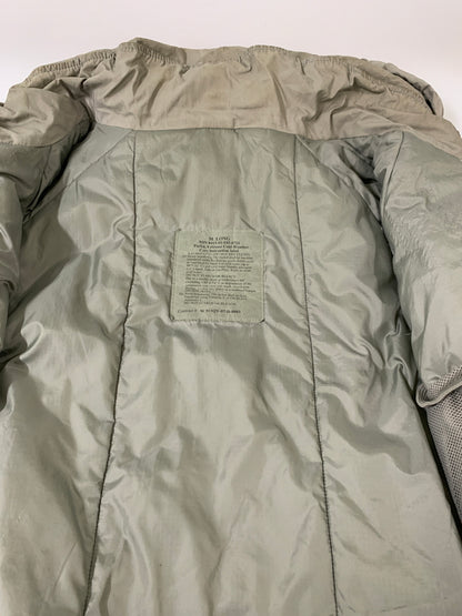 【中古品】【メンズ】 U.S.ARMY ユーエスアーミー 8415-01-545-8724 00S WILD THING社製 ECWCS LEVEL7 GEN3 JACKET アウター 146-260508-AS-64-min サイズ：M-LONG カラー：カーキ 万代Net店