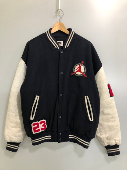 【現状渡し品】【メンズ】 NIKE ナイキ 90S AIR JORDAN FLIGHT CLOB STADIUM JACKET 90年代 エアジョーダン スタジアムジャケット メンズ アウター スタジャン 146-260510-em-38-min サイズ：L カラー：ネイビー/ホワイト 万代Net店