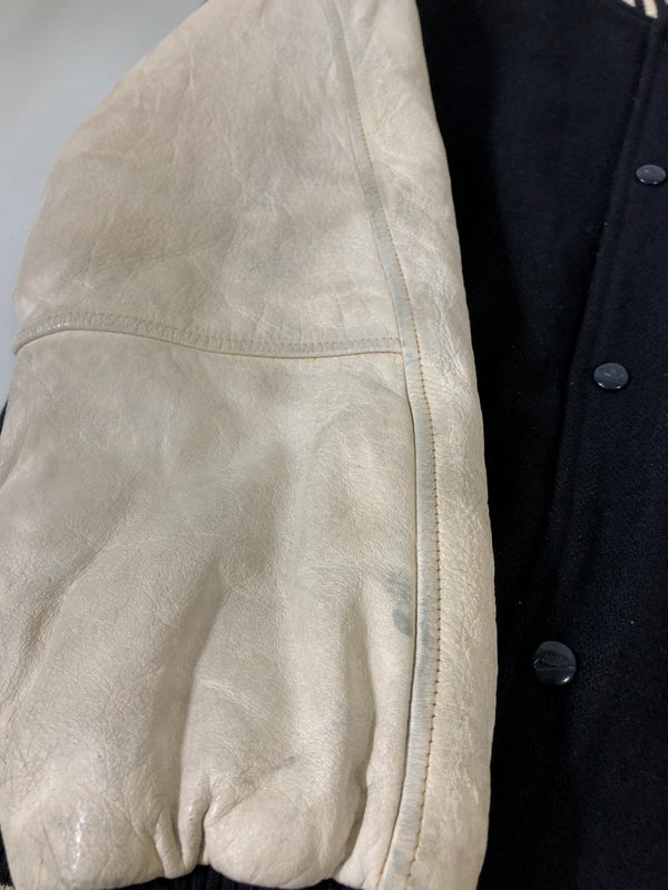 【現状渡し品】【メンズ】 NIKE ナイキ 90S AIR JORDAN FLIGHT CLOB STADIUM JACKET 90年代 エアジョーダン スタジアムジャケット メンズ アウター スタジャン 146-260510-em-38-min サイズ：L カラー：ネイビー/ホワイト 万代Net店