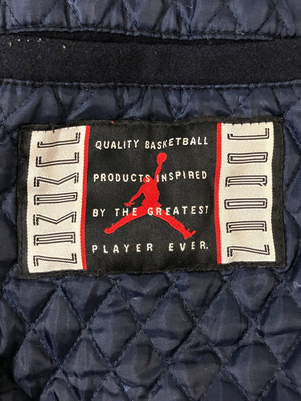 【現状渡し品】【メンズ】 NIKE ナイキ 90S AIR JORDAN FLIGHT CLOB STADIUM JACKET 90年代 エアジョーダン スタジアムジャケット メンズ アウター スタジャン 146-260510-em-38-min サイズ：L カラー：ネイビー/ホワイト 万代Net店