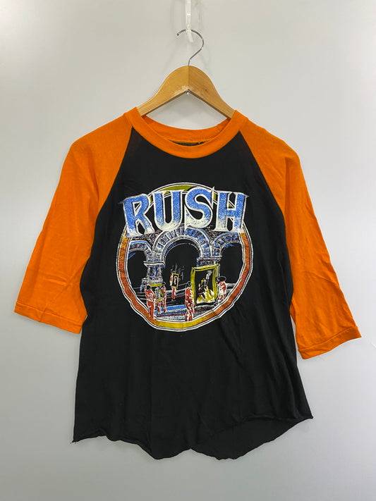 【中古品】【メンズ】 RUSH ラッシュ RAGLAN TEE ラグラン プリント Tシャツ メンズ トップス バンドT ヴィンテージ 146-260521-em-31-min カラー：オレンジ/ブラック 万代Net店