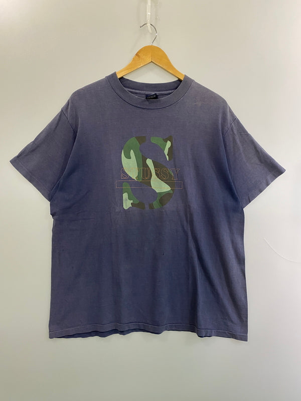 【現状渡し品】【メンズ】 OLD STUSSY オールド ステューシー CAMO S LOG PRINT TEE カモ ロゴ 半袖 プリント Tシャツ メンズ トップス 142-260521-em-37-min サイズ：L カラー：ネイビー 万代Net店