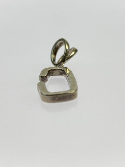 【中古品】【メンズ/レディース】 STUSSY ステューシー SILVER ALPHABET PENDANT ”C” シルバー アルファベット ペンダントトップ 192-260713-KS-22-min カラー：シルバー 万代Net店