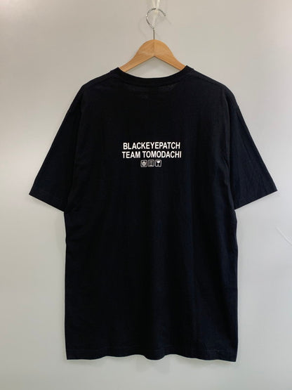 【中古品】【メンズ】 THE BLACK EYE PATCH ザ ブラック アイ パッチ TEAM TOMODACHI LABEL RHINESTONE TEE チーム トモダチ レーベル ラインストーン ティー メンズ 半袖 ショートスリーブ 142-260630-hu-10-min サイズ：XL カラー：ブラック 万代Net店