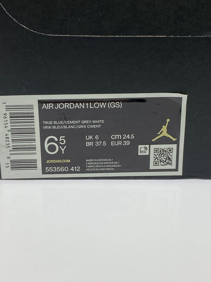 【中古美品】【レディース】 NIKE ナイキ 553560-412 GS AIR JORDAN 1 LOW 靴 シューズ スニーカー SNEAKER 166-260509-zi-10-min サイズ：24.5cm カラー：TRUE BLUE/CEMENT GREY-WHITE 万代Net店