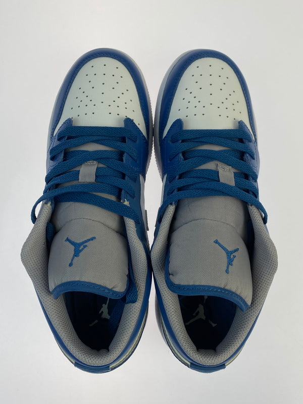【中古美品】【レディース】 NIKE ナイキ 553560-412 GS AIR JORDAN 1 LOW 靴 シューズ スニーカー SNEAKER 166-260509-zi-10-min サイズ：24.5cm カラー：TRUE BLUE/CEMENT GREY-WHITE 万代Net店