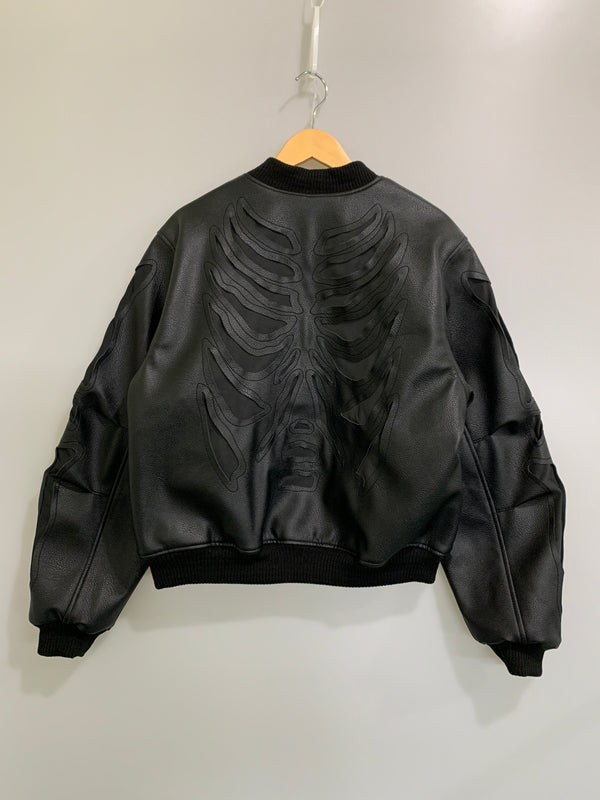 【中古品】【メンズ】 SURGERY サージェリー BONE CUTTING VARSITY JACKET ヴァーシティ ジャケット アウター 142-260508-AS-42-min サイズ：M カラー：ブラック 万代Net店